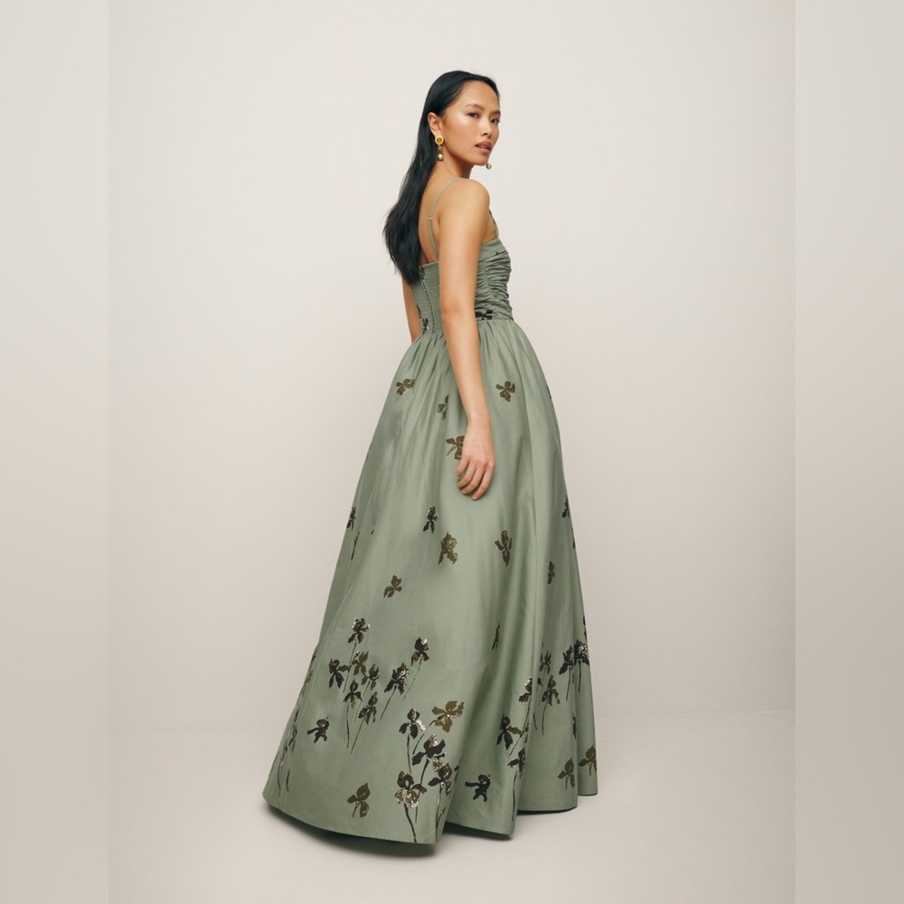 ✨NEW sold out reformation💐 KASTORIA dress in olive/sage green
